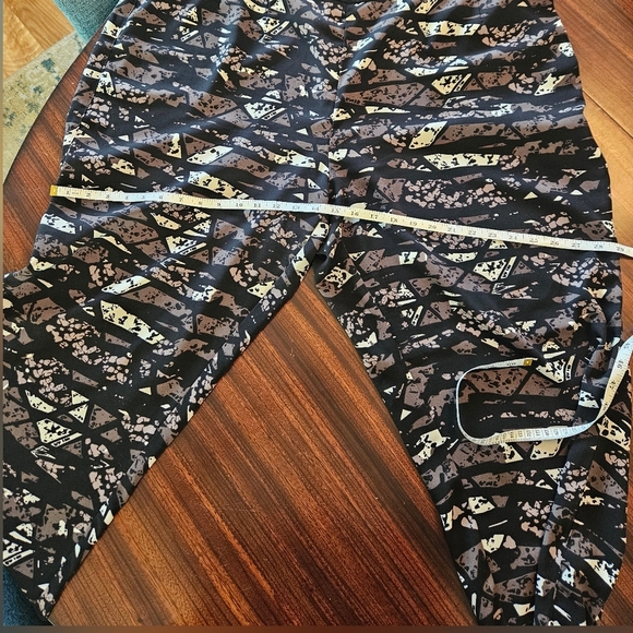 Michele Studio Abstract Print Pull On High Rise Taper Leg Pant Plus Sz 22 EUC - Picture 6 of 11